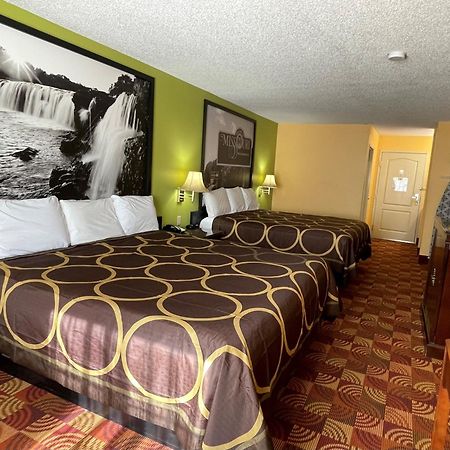 Super 8 By Wyndham Lake Of The Ozarks Eldon Eksteriør billede